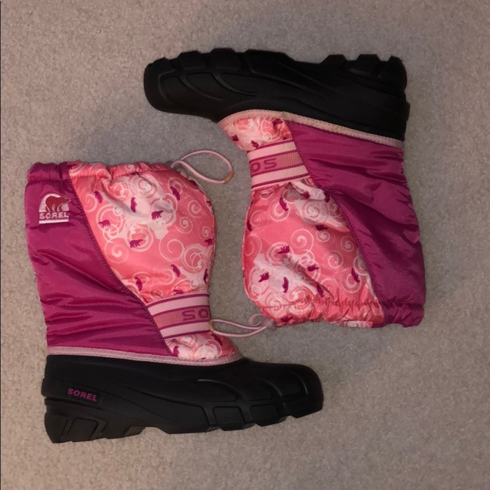 BRAND NEW Winter Boots - Picture 1 of 7